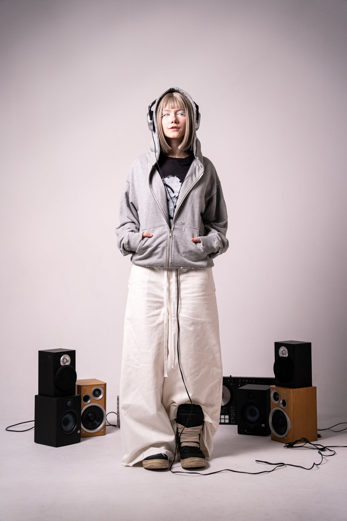 «CLEAN PAGE» PANTS