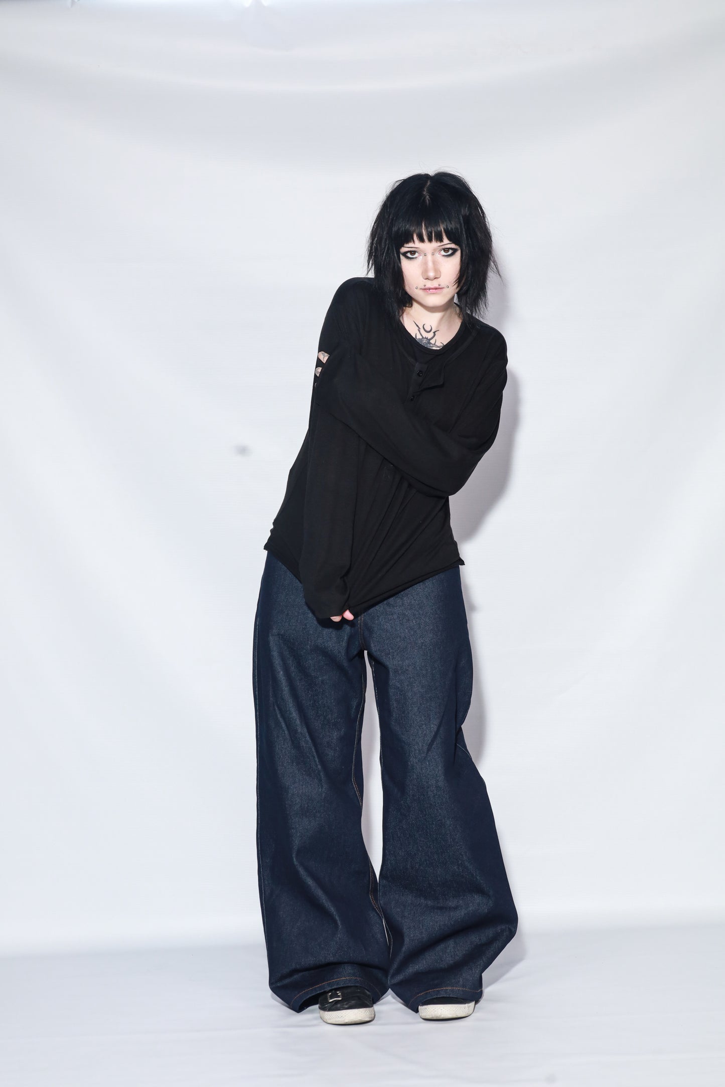 FLOW RAW LOOSE FIT JEANS