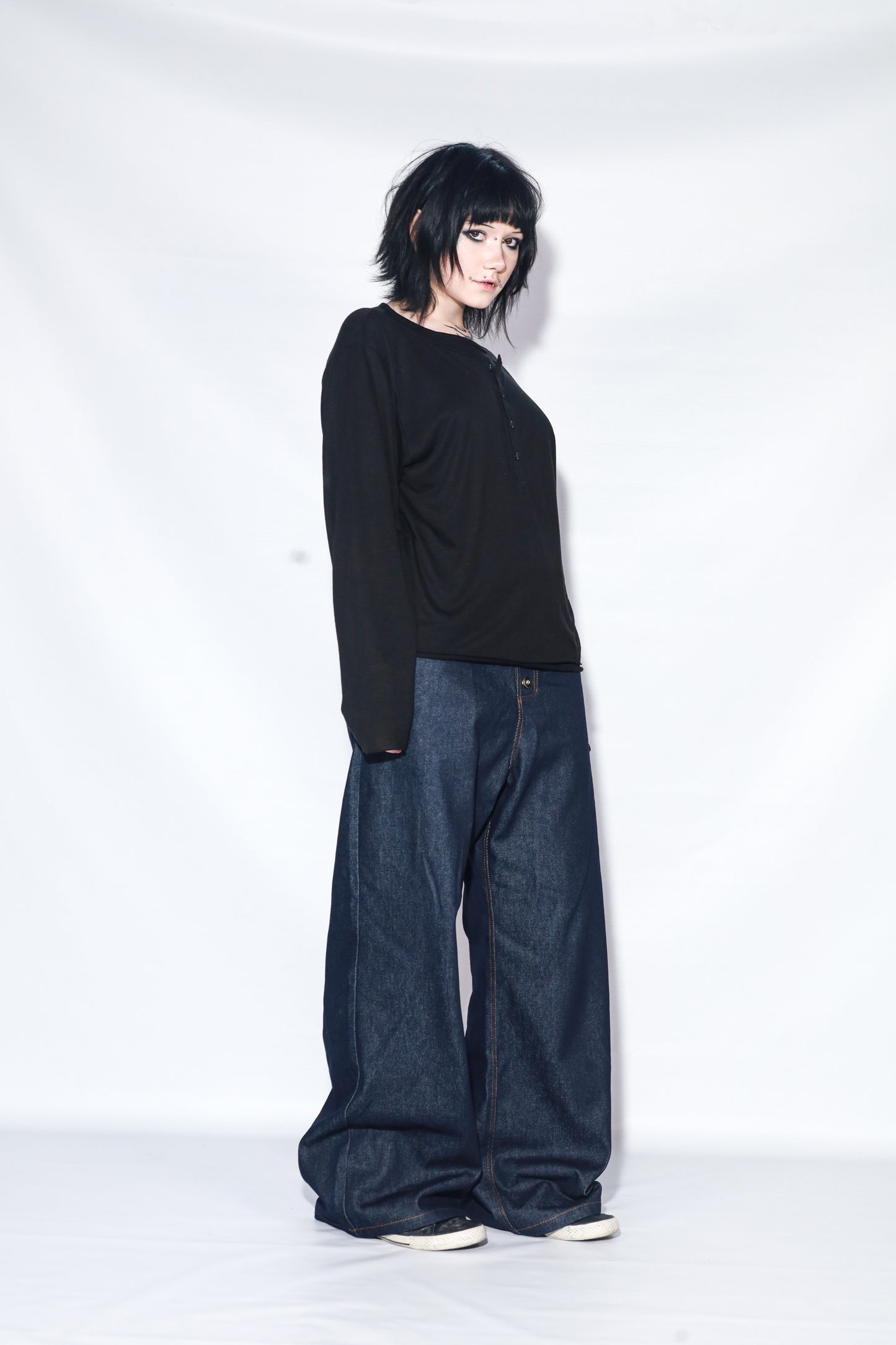 FLOW RAW LOOSE FIT JEANS